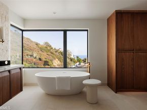 1105 Skyline Drive, Laguna Beach CA 92651