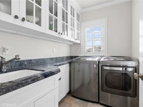 524 W Oceanfront, Newport Beach CA 92661