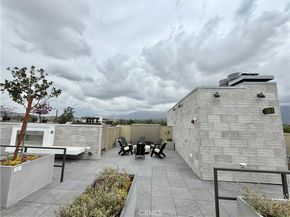 709 E Walnut Street 222, Pasadena CA 91101