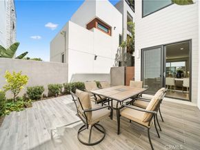 80 Ballast, Tustin CA 92782