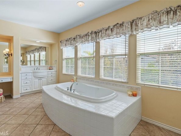 28 Malibu, Irvine CA 92602