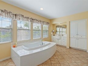 28 Malibu, Irvine CA 92602