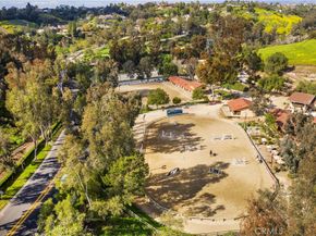 25122 Black Horse Lane, Laguna Hills CA 92653