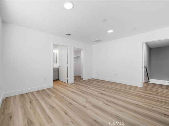 3721 S San Pedro Street, Los Angeles CA 90011