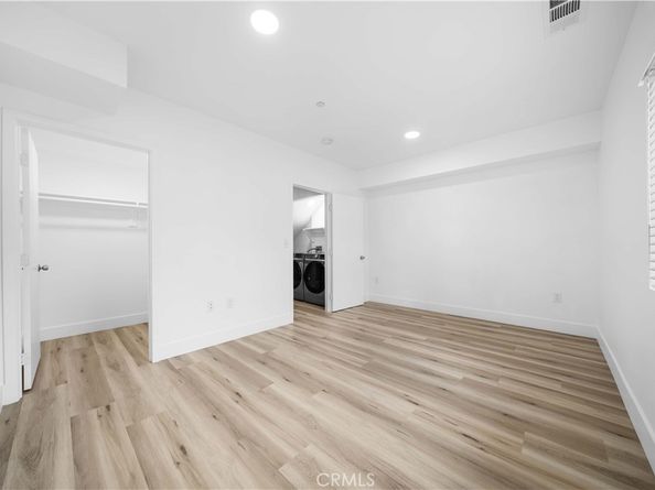 3721 S San Pedro Street, Los Angeles CA 90011