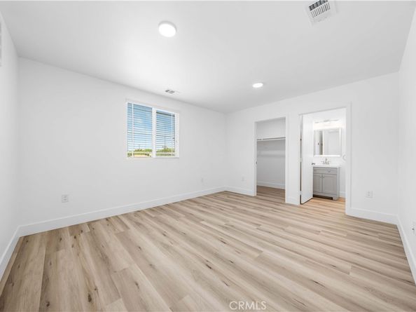 3721 S San Pedro Street, Los Angeles CA 90011