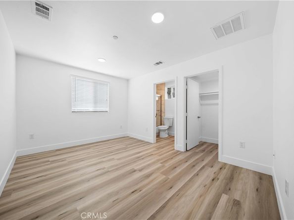 3721 S San Pedro Street, Los Angeles CA 90011