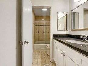 2516 W MacArthur Boulevard C, Santa Ana CA 92704