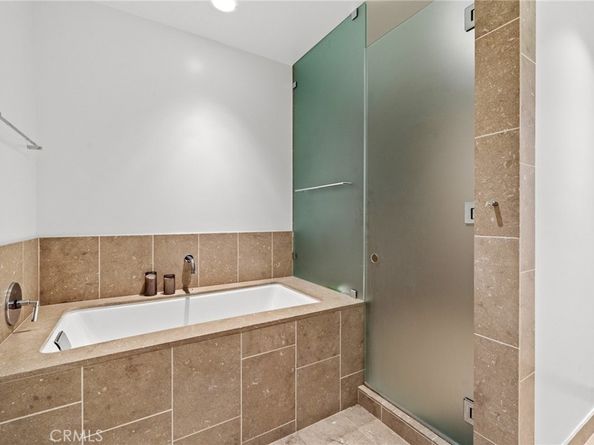 6250 Hollywood Boulevard 4M, Los Angeles CA 90028