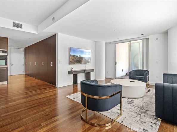 6250 Hollywood Boulevard 4M, Los Angeles CA 90028