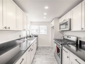 46 Echo Run 16, Irvine CA 92614