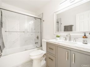 46 Echo Run 16, Irvine CA 92614
