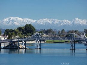 46 Echo Run 16, Irvine CA 92614