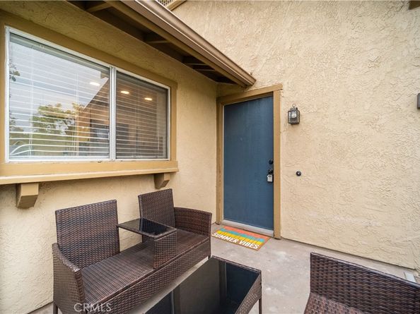 46 Echo Run 16, Irvine CA 92614