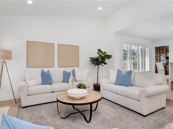 22 Yorktown, Irvine CA 92620