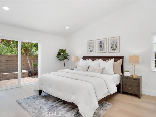 22 Yorktown, Irvine CA 92620
