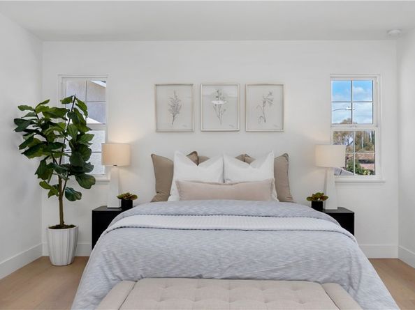 22 Yorktown, Irvine CA 92620
