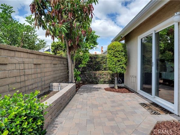 22 Yorktown, Irvine CA 92620