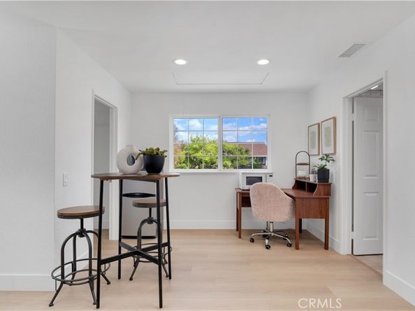 22 Yorktown, Irvine CA 92620