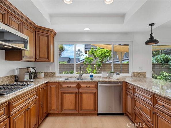 22 Yorktown, Irvine CA 92620