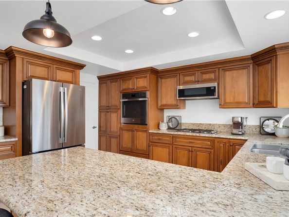 22 Yorktown, Irvine CA 92620