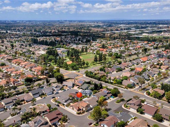 22 Yorktown, Irvine CA 92620