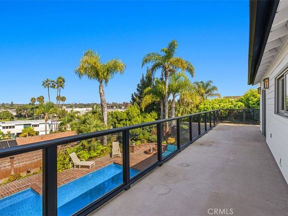 6421 E Bixby Hill Road, Long Beach CA 90815