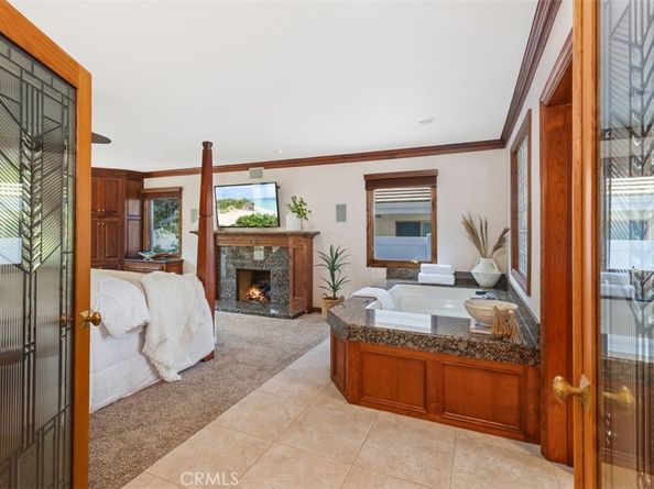 6421 E Bixby Hill Road, Long Beach CA 90807