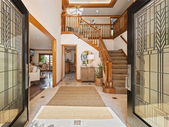 6421 E Bixby Hill Road, Long Beach CA 90815