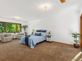 6421 E Bixby Hill Road, Long Beach CA 90815