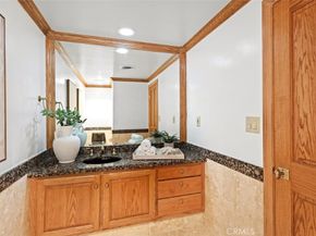 6421 E Bixby Hill Road, Long Beach CA 90807