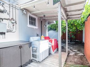 128 N Ivy Avenue, Monrovia CA 91016