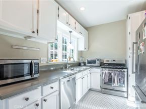 128 N Ivy Avenue, Monrovia CA 91016