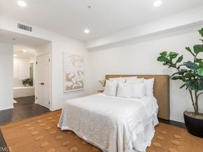 2233 Martin 216, Irvine CA 92612