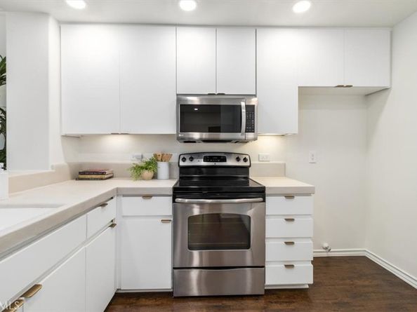 2233 Martin 216, Irvine CA 92612