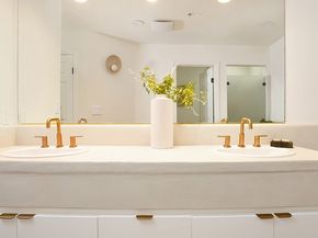 2233 Martin 216, Irvine CA 92612