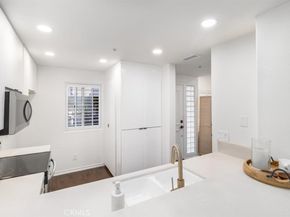 2233 Martin 216, Irvine CA 92612