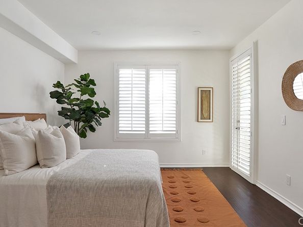 2233 Martin 216, Irvine CA 92612