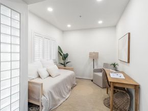 2233 Martin 216, Irvine CA 92612