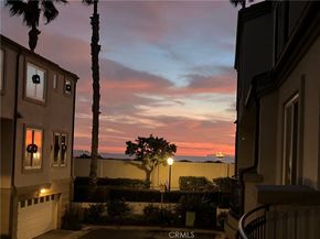 6251 Surfpoint Cir, Huntington Beach CA 92648