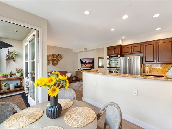 6251 Surfpoint Cir, Huntington Beach CA 92648