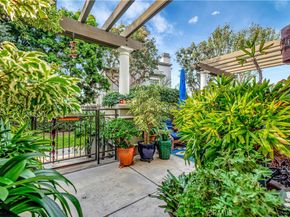 6251 Surfpoint Cir, Huntington Beach CA 92648