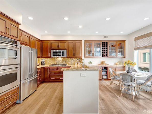 6251 Surfpoint Cir, Huntington Beach CA 92648