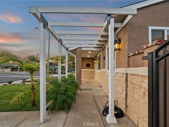 638 N Buttonwood, Anaheim CA 92805