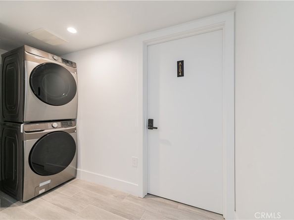 5652 La Mirada Avenue, Los Angeles CA 90038