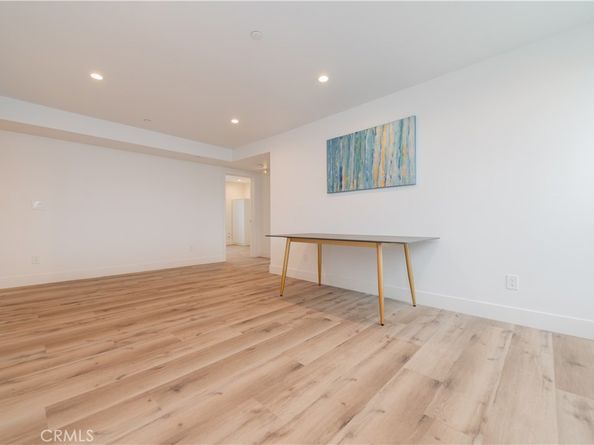 5652 La Mirada Avenue, Los Angeles CA 90038