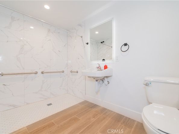 5652 La Mirada Avenue, Los Angeles CA 90038