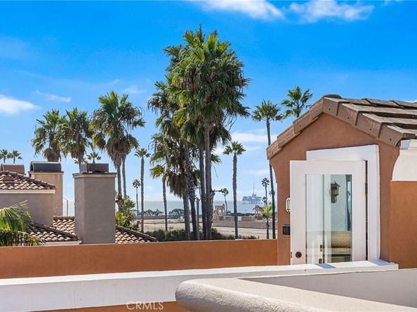 304 Goldenwest Street, Huntington Beach CA 92648