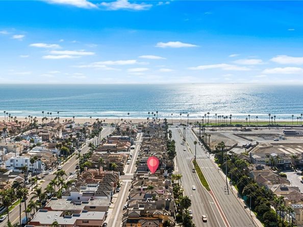 304 Goldenwest Street, Huntington Beach CA 92648