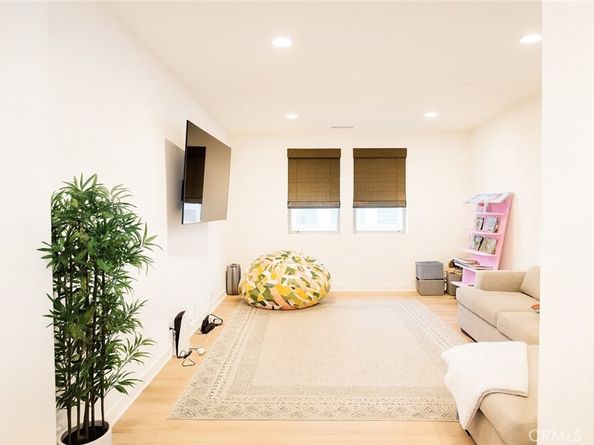 279 Barnes, Tustin CA 92782